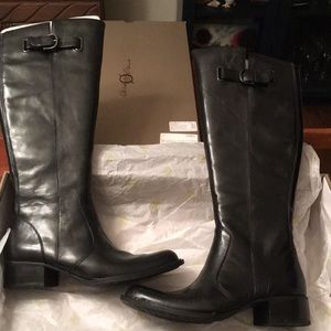 Born size 8.5 NEW Boots Black
